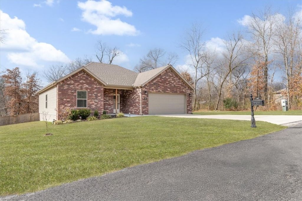 8 Lockhart Place Bella Vista, AR 72715
