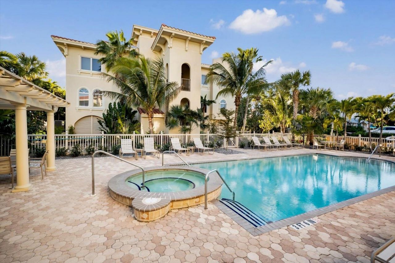 7316 Gulf Drive, Unit 8, Holmes Beach, FL 34217 Photo