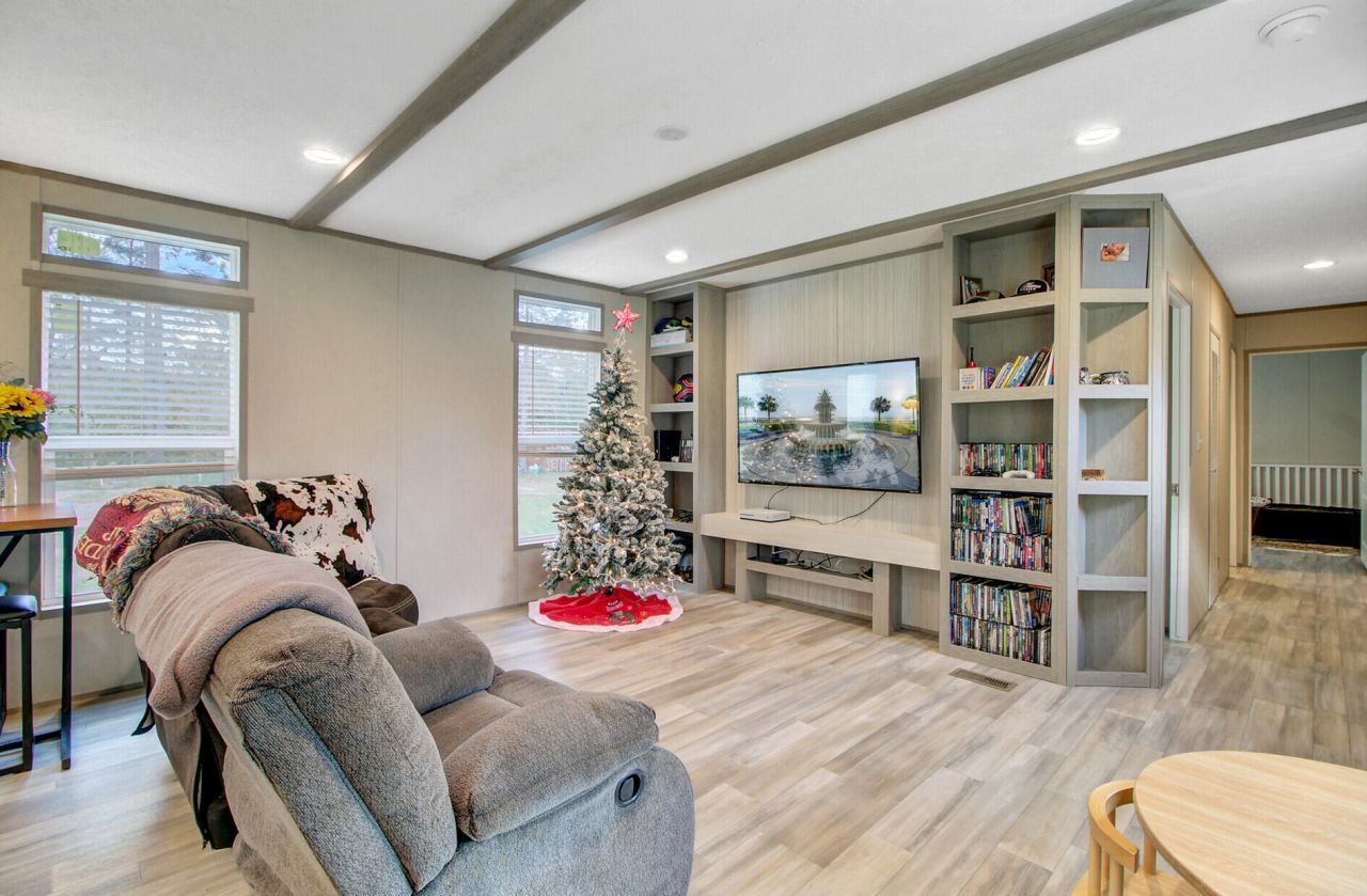 70 Orchid Court Photo 12