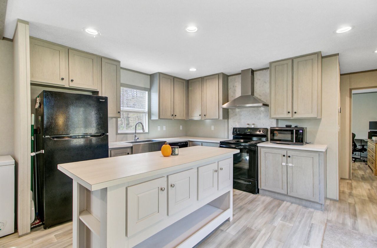 70 Orchid Court Photo 16