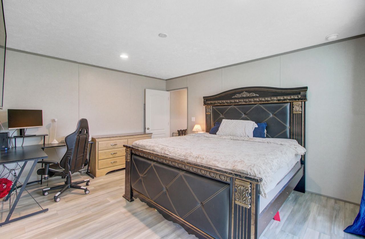 70 Orchid Court Photo 23