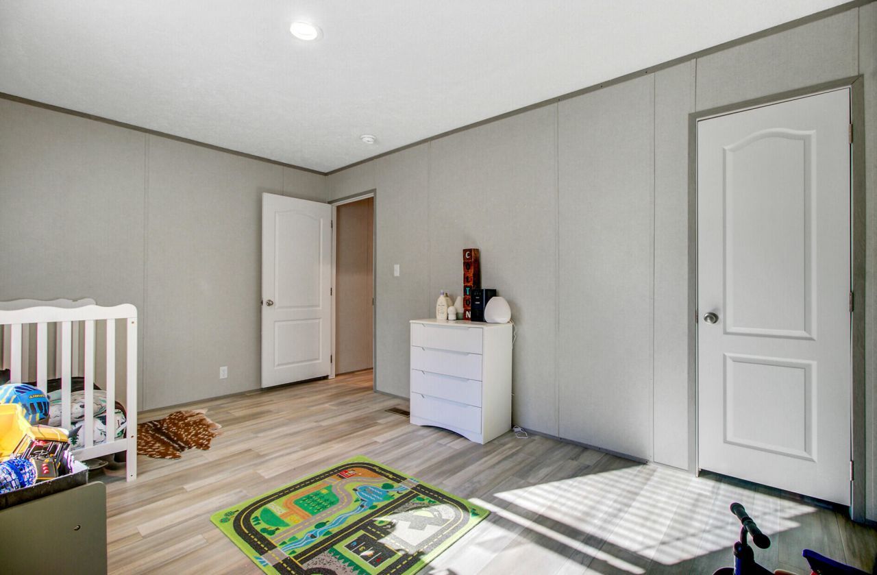 70 Orchid Court Photo 27