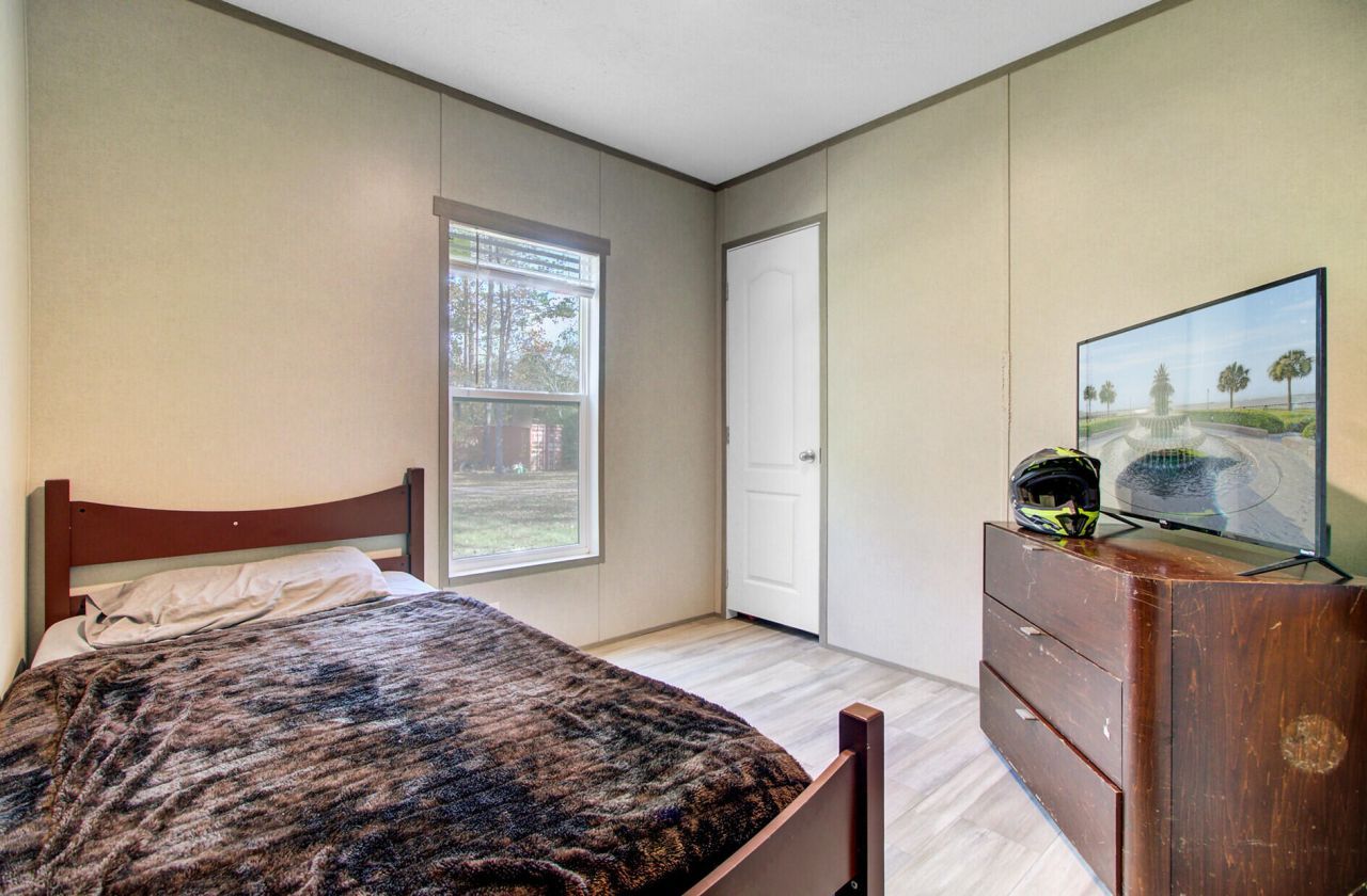 70 Orchid Court Photo 32