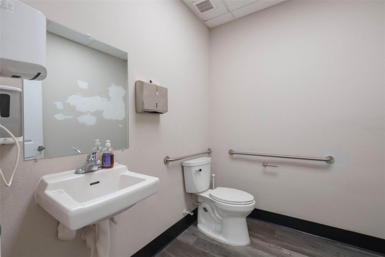 8202 N Armenia Avenue, Tampa, FL 33604 Photo