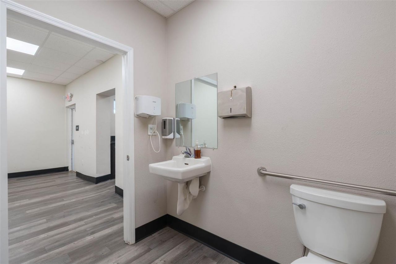 8202 N Armenia Avenue, Tampa, FL 33604 Photo