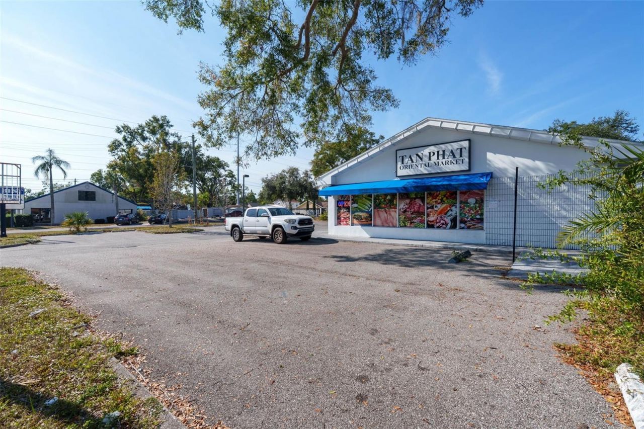 8202 N Armenia Avenue, Tampa, FL 33604 Photo