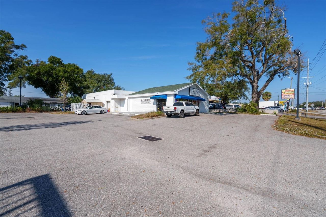 8202 N Armenia Avenue, Tampa, FL 33604 Photo