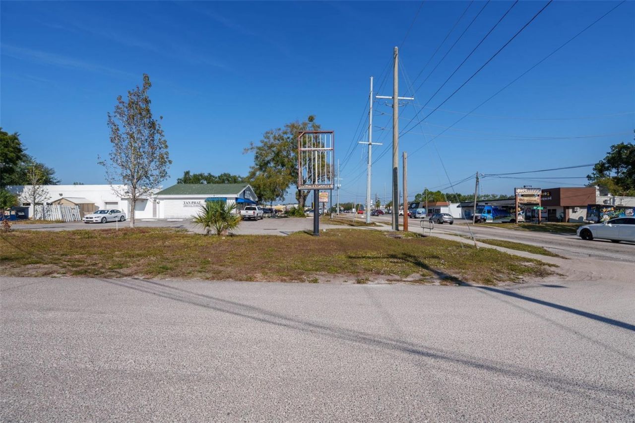 8202 N Armenia Avenue, Tampa, FL 33604 Photo