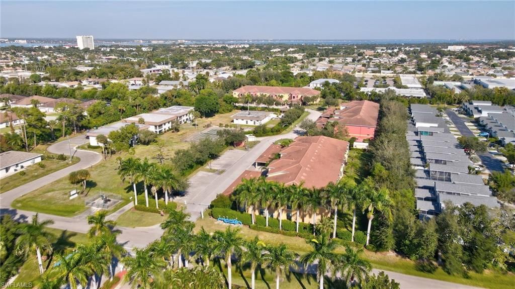 13651 Julias Way, Unit 1427, Fort Myers, FL 33919 Photo