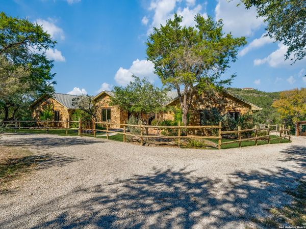 701 Riverbend Blvd., San Marcos, TX 78666