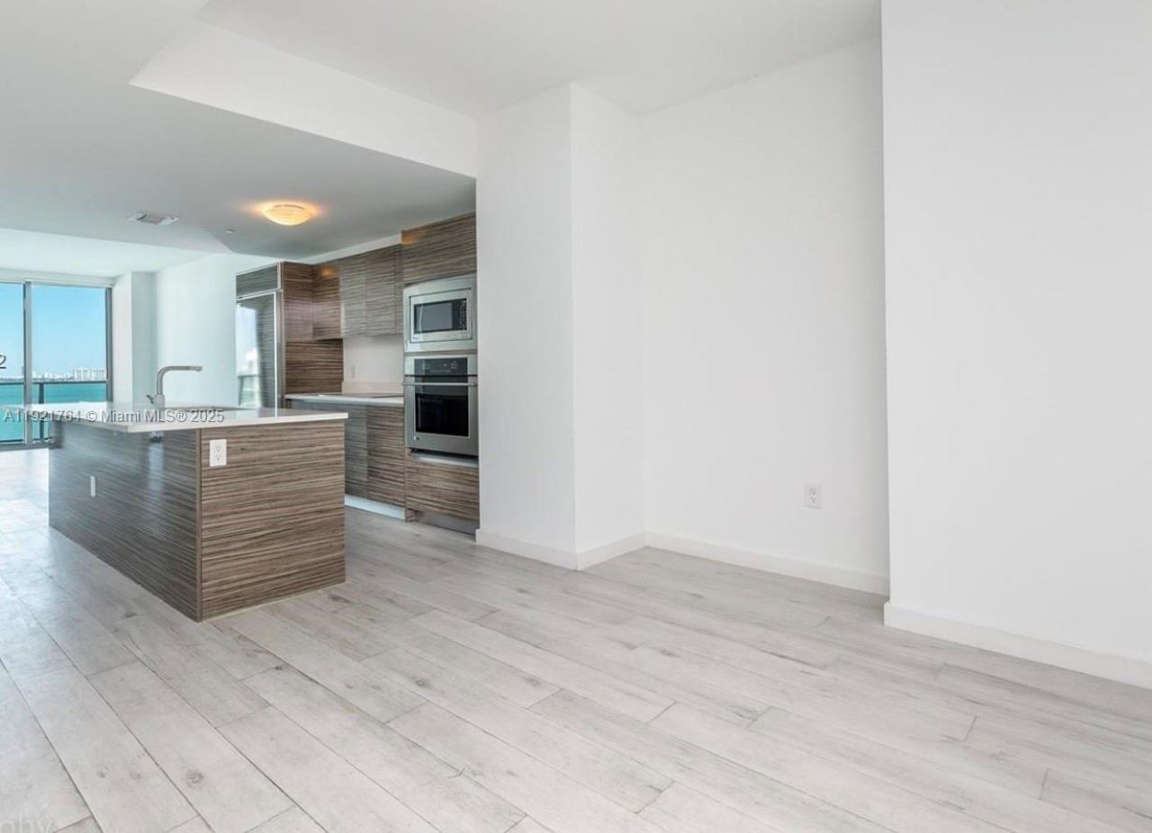 460 NE 28th St, Unit 2307, Miami, FL 33137 Photo