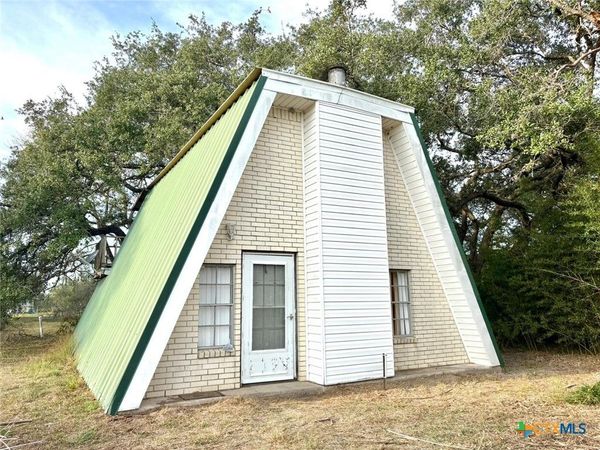 24 Colake Drive, Victoria, TX 77905