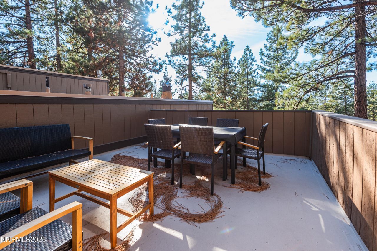 233 Clubhouse Circle, Stateline, NV 89449 Photo