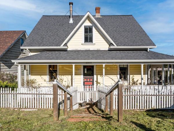 33850 East Lane, Albion, CA 95410