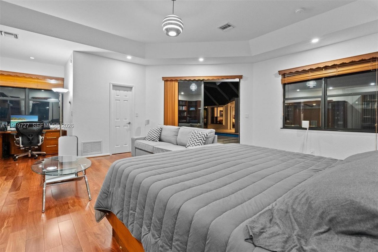 392 Coconut Cir, Weston, FL 33326 Photo