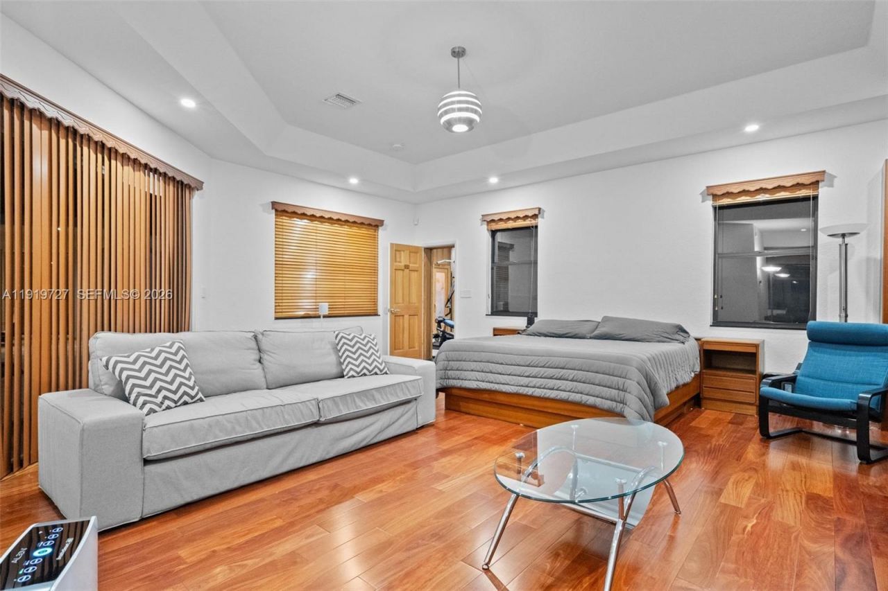 392 Coconut Cir, Weston, FL 33326 Photo