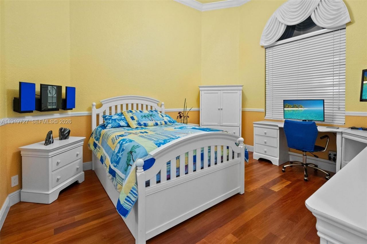 392 Coconut Cir, Weston, FL 33326 Photo