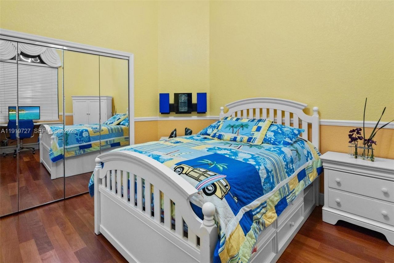 392 Coconut Cir, Weston, FL 33326 Photo