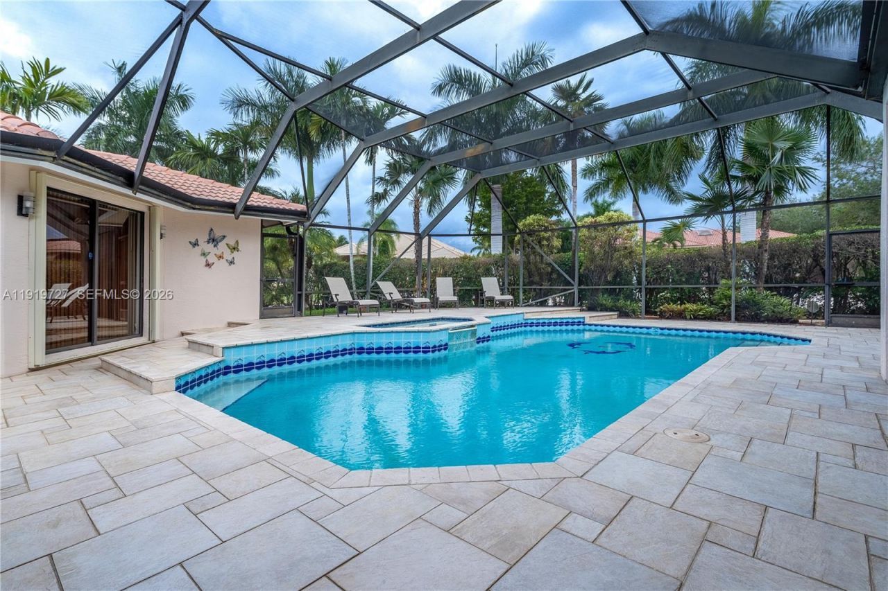 392 Coconut Cir, Weston, FL 33326 Photo