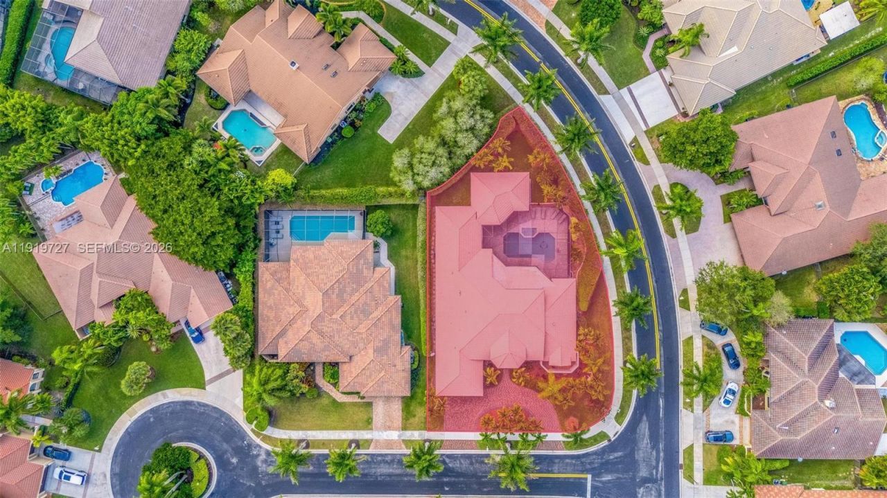 392 Coconut Cir, Weston, FL 33326 Photo