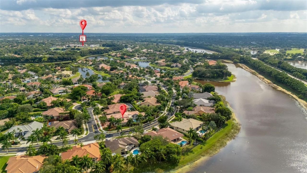 392 Coconut Cir, Weston, FL 33326 Photo