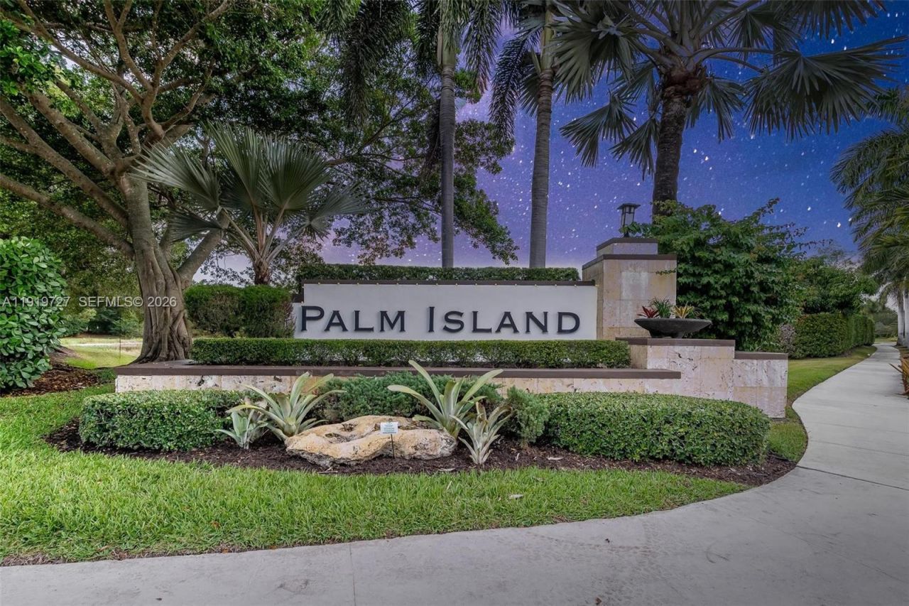 392 Coconut Cir, Weston, FL 33326 Photo