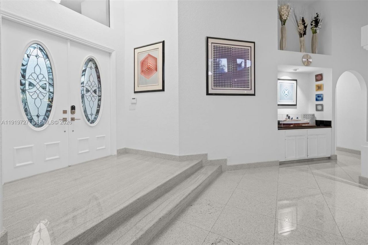 392 Coconut Cir, Weston, FL 33326 Photo