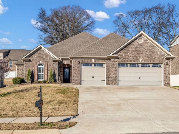 7009 Whisperwood Ave, Spring Hill, TN 37174