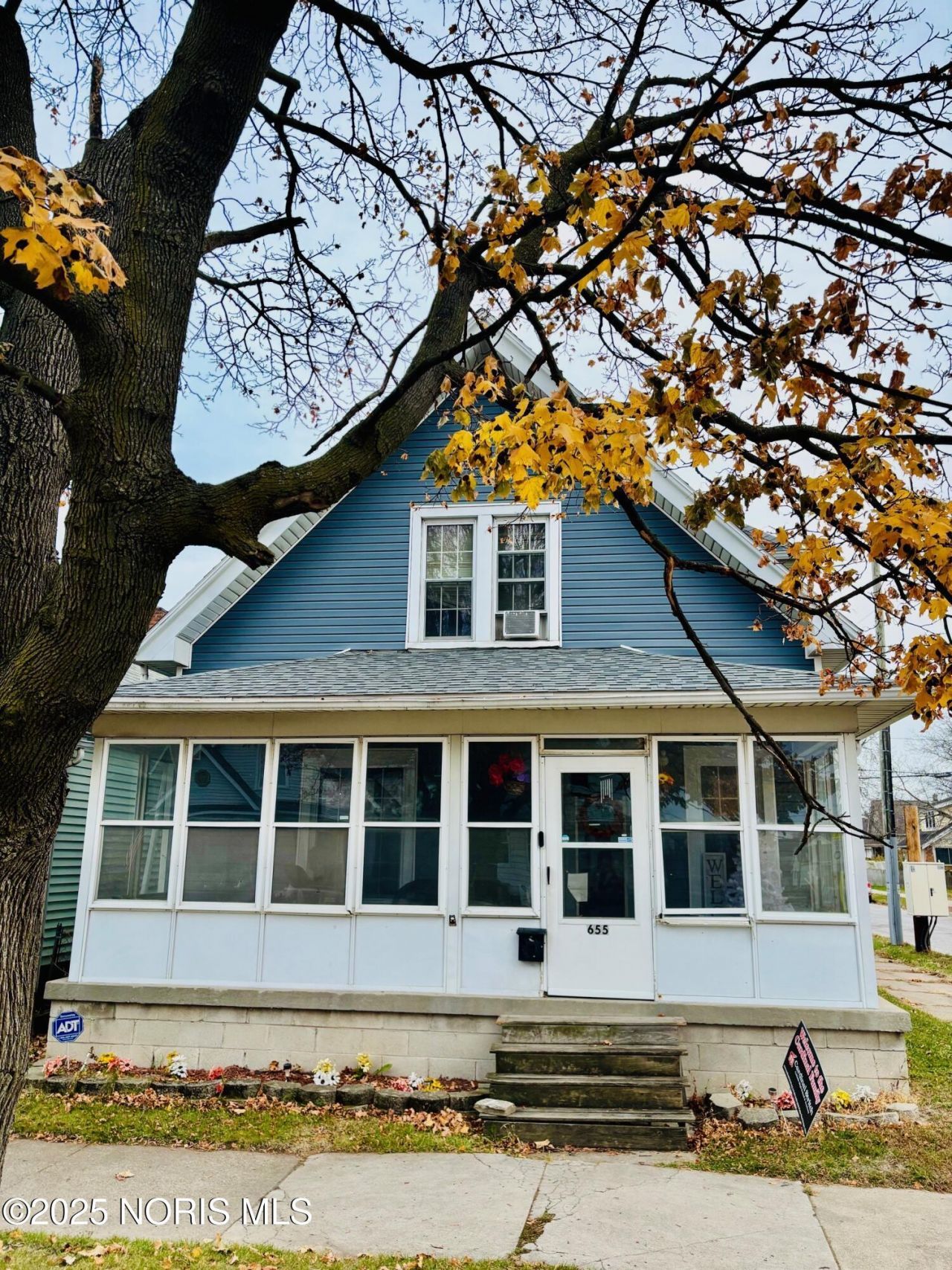 655 Raymer Boulevard, Toledo, OH 43605 Main Photo