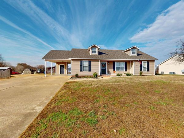 885 W Wind Drive Extension, Newbern, TN 38059