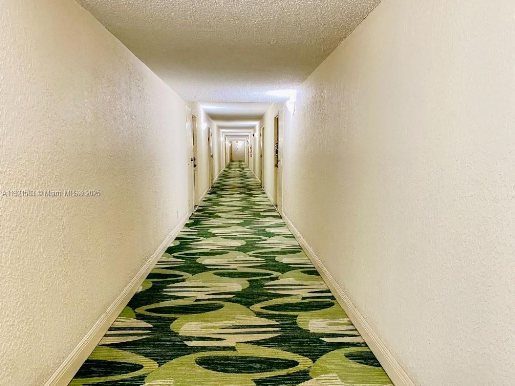 800 Parkview Dr, Unit 726, Hallandale Beach, FL 33009 Photo