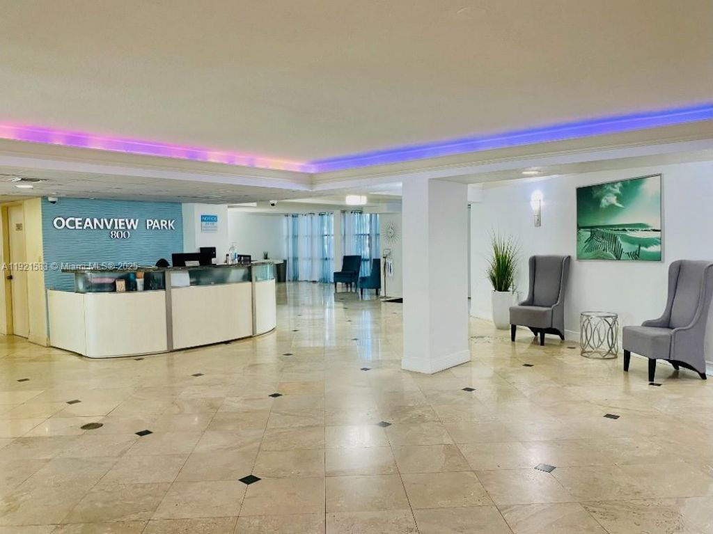 800 Parkview Dr, Unit 726, Hallandale Beach, FL 33009 Photo