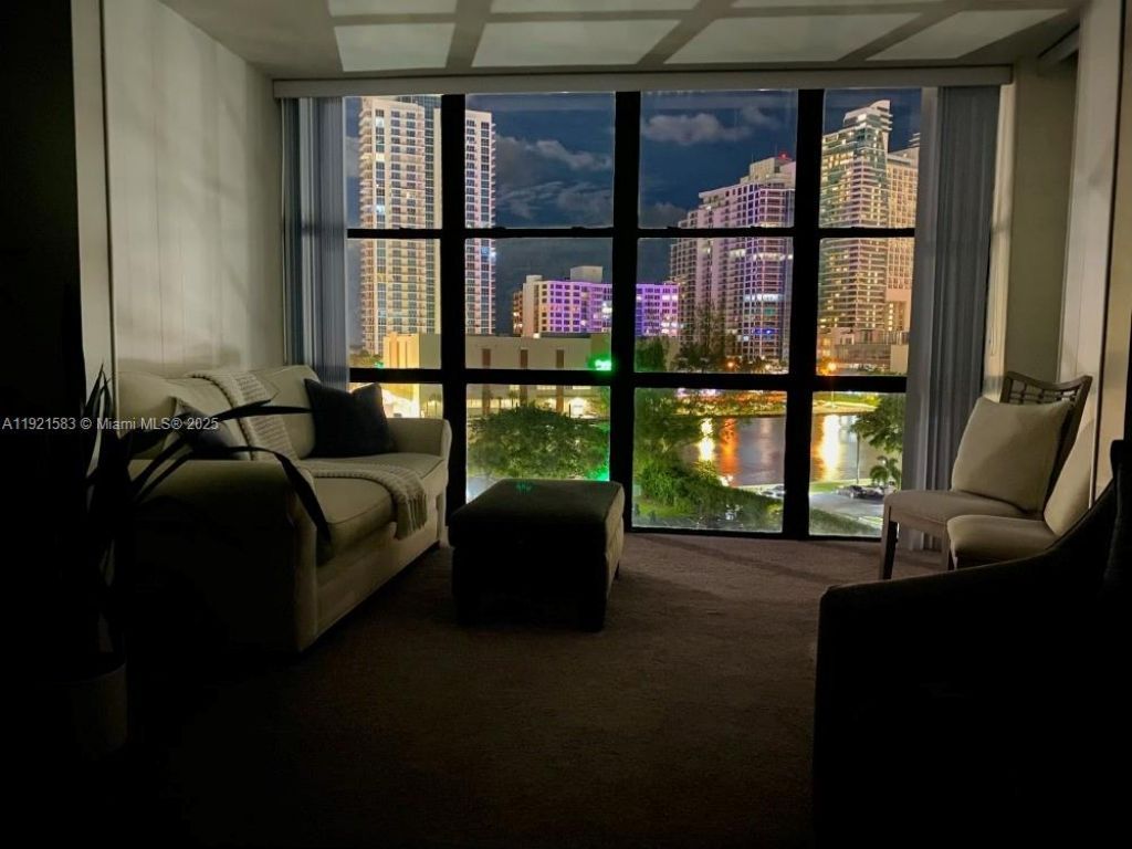 800 Parkview Dr, Unit 726, Hallandale Beach, FL 33009 Photo