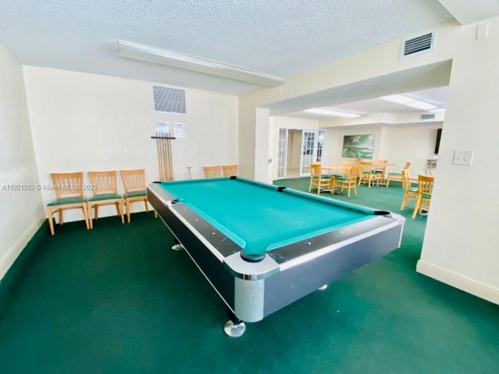 800 Parkview Dr, Unit 726, Hallandale Beach, FL 33009 Photo