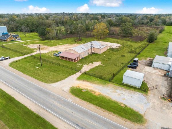 21146 Plank Rd, Zachary, LA 70791