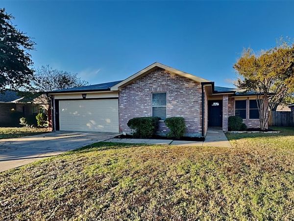 516 Bailey Street, Saginaw, TX 76179