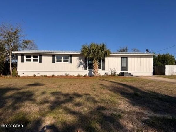 6 Harvard Circle, Panama City, FL 32405