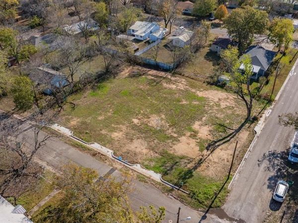 1040 W Oak Street, Stephenville, TX 76401