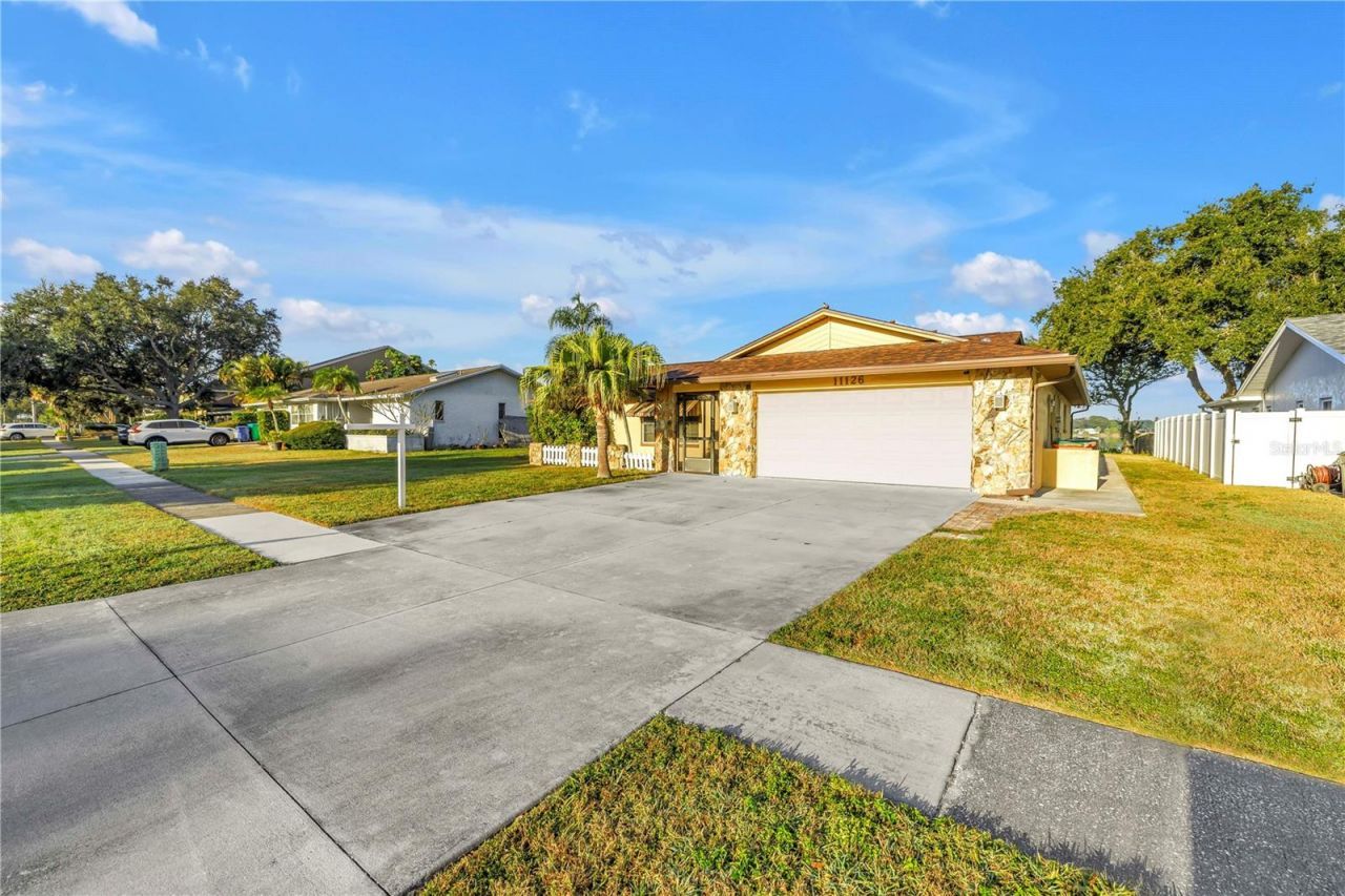 11126 Harborside Drive, Largo, FL 33773 Photo