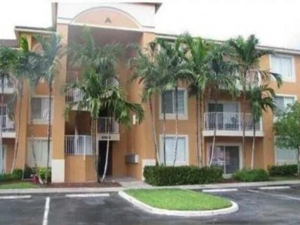 6936 SW 39 Street, Unit 304d, Davie, FL 33314