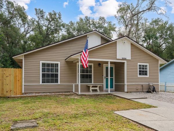 25336 SAINT ANNE STREET, SORRENTO, FL 32776