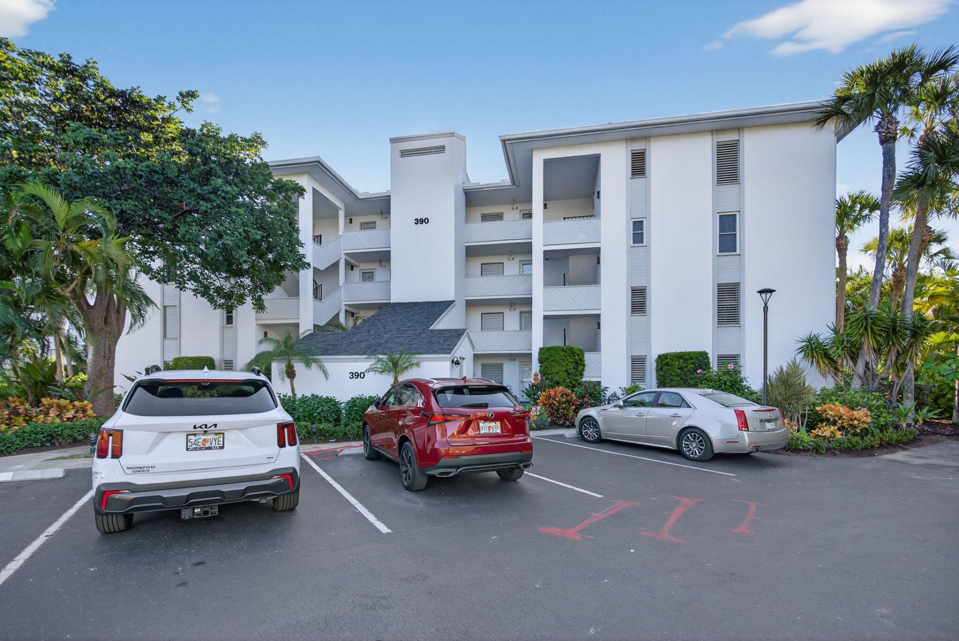 390 NE Edgewater Drive, Unit 403, Stuart, FL 34996 Photo