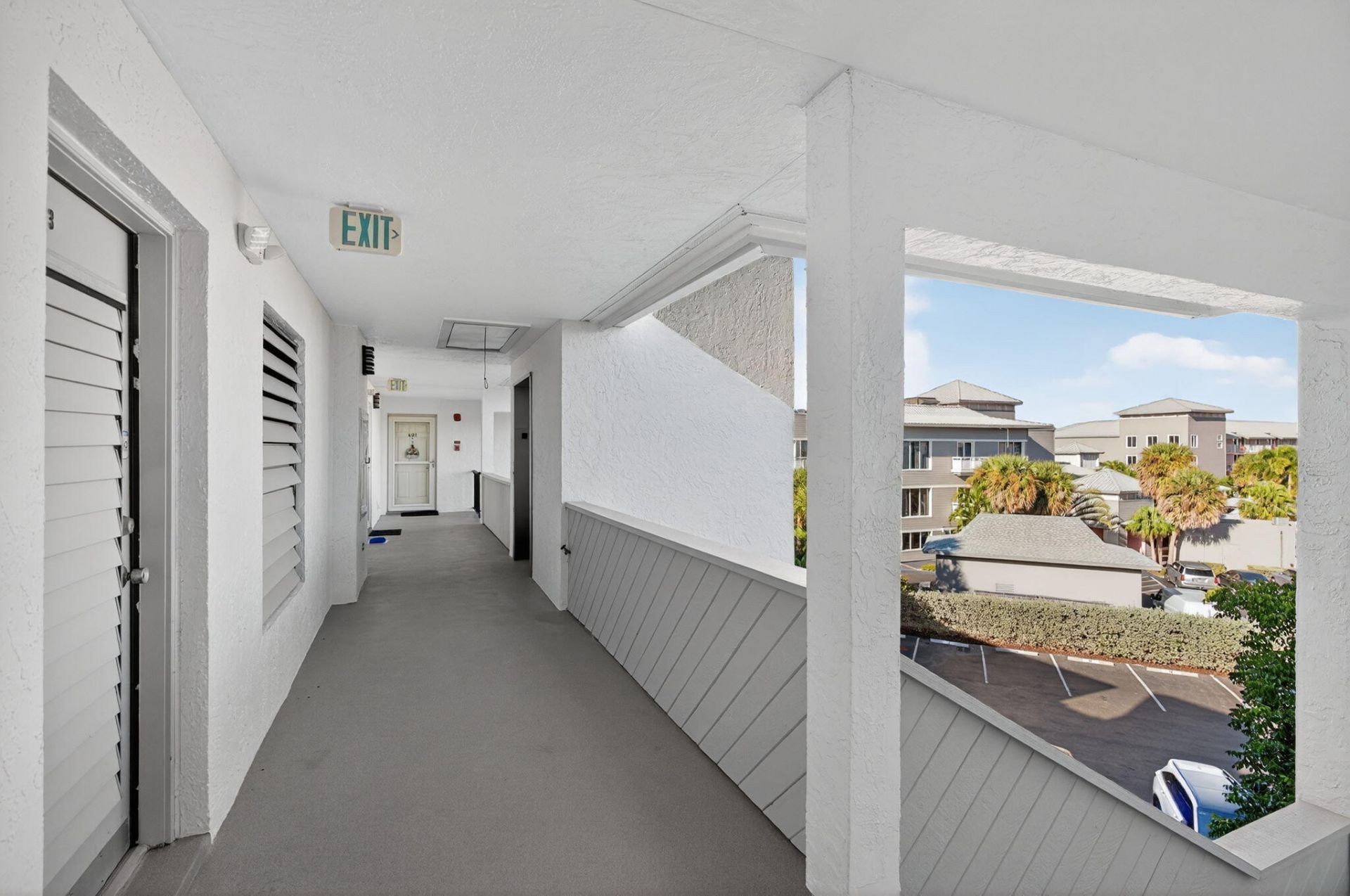 390 NE Edgewater Drive, Unit 403, Stuart, FL 34996 Photo