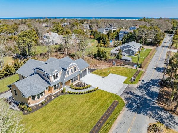 83 Old Mail Rd, Chatham, MA 02650