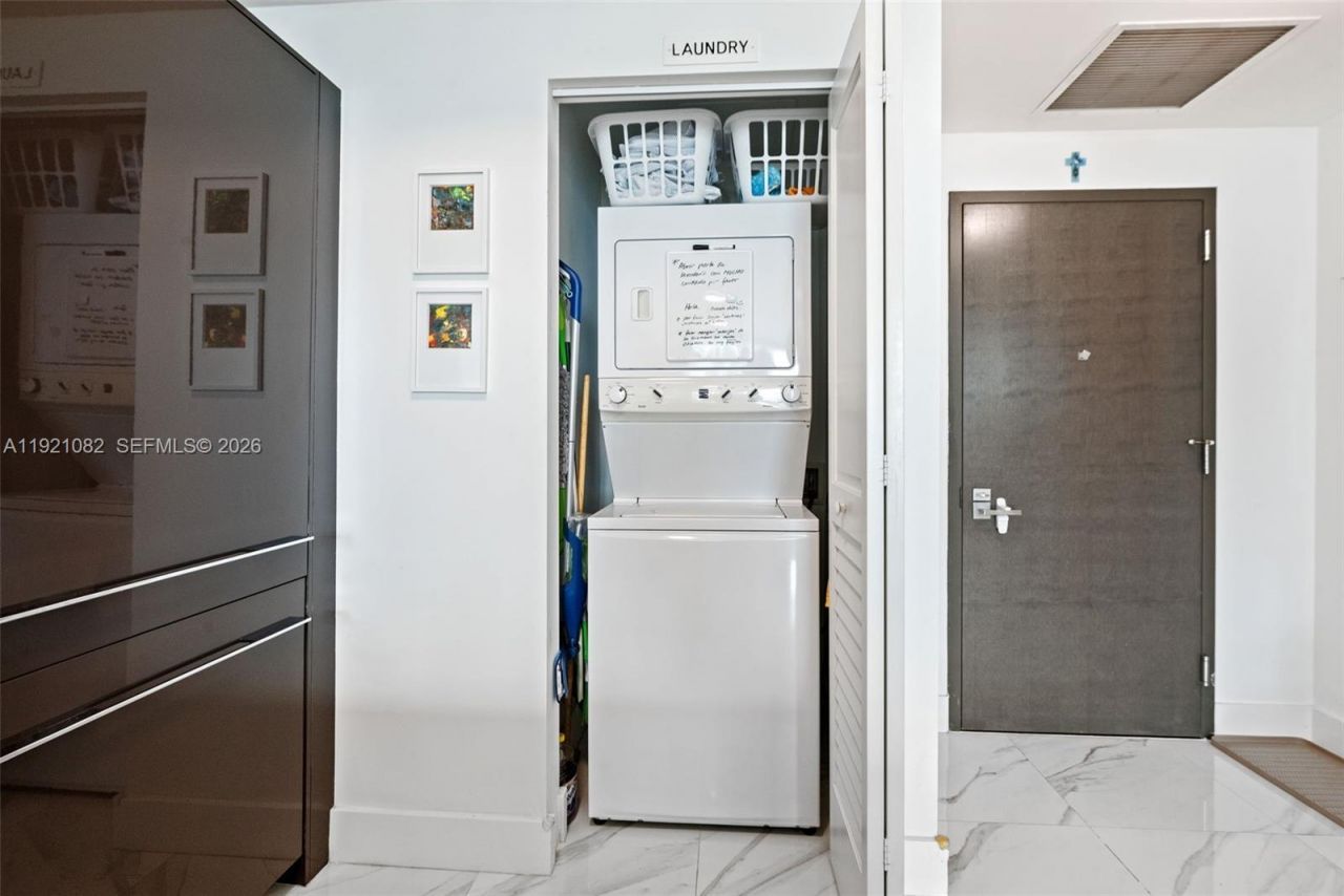 1080 Brickell Ave, Unit 2506, Miami, FL 33131 Photo