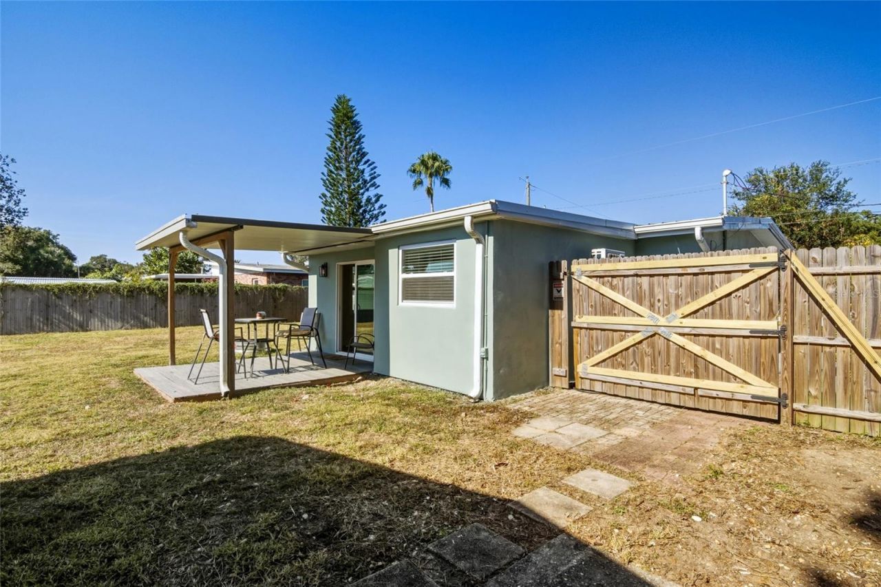 702 Eleanore Avenue, New Smyrna Beach, FL 32168 Photo