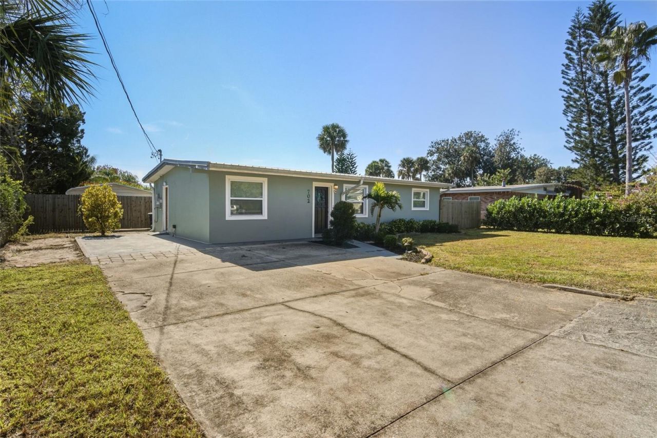 702 Eleanore Avenue, New Smyrna Beach, FL 32168 Photo