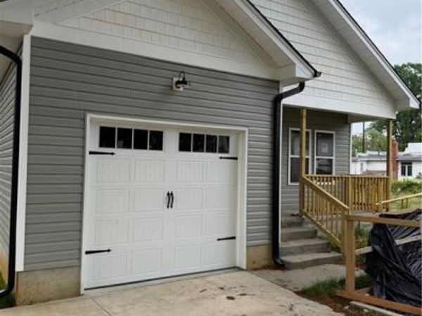 1215 Saint Regis Drive, Burlington, NC 27217