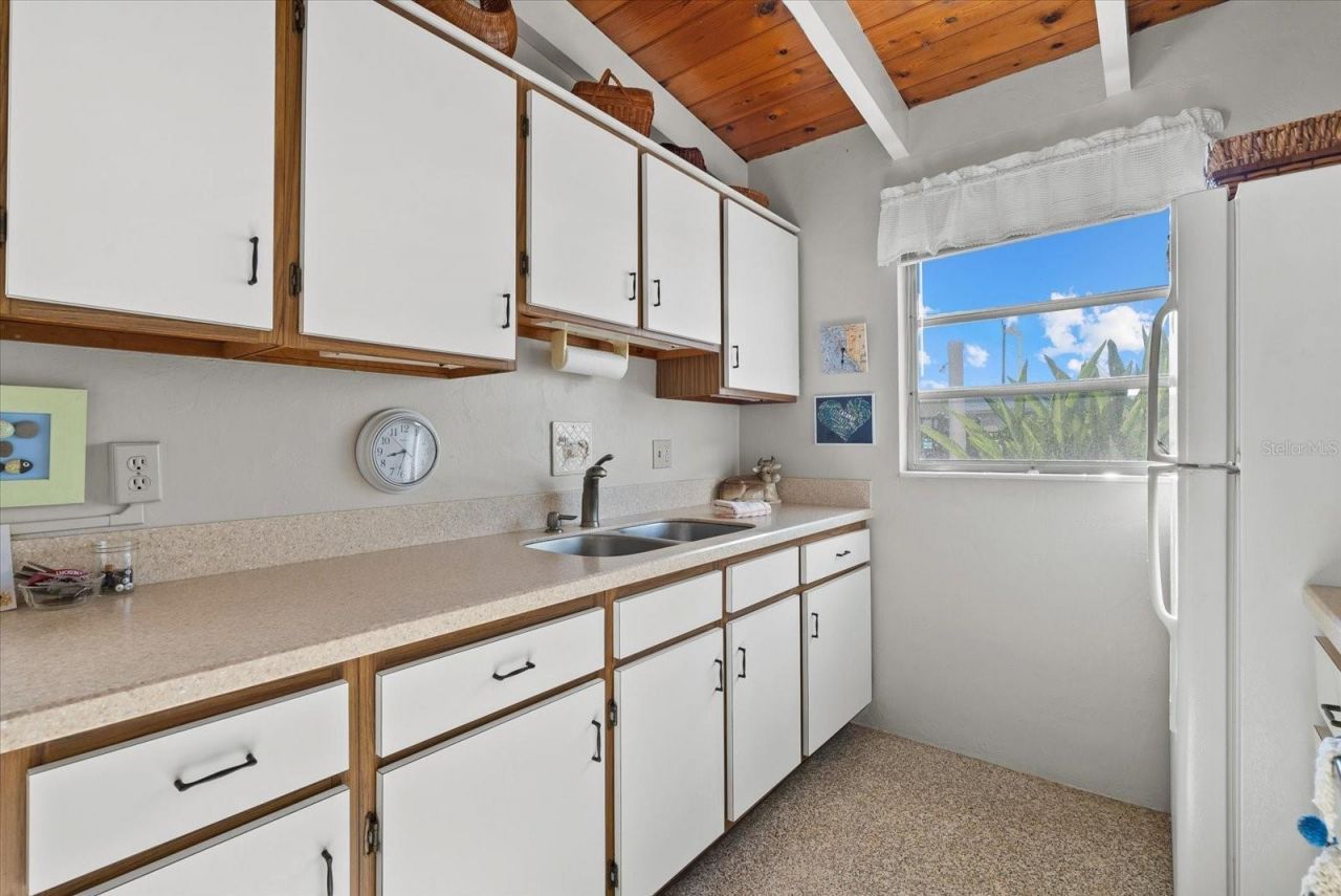 6006 Midnight Pass Road, Unit 11, Sarasota, FL 34242 Photo