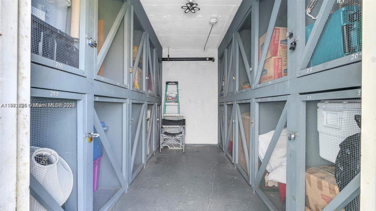 2223 Park Ln, Unit 207, Hollywood, FL 33021 Photo